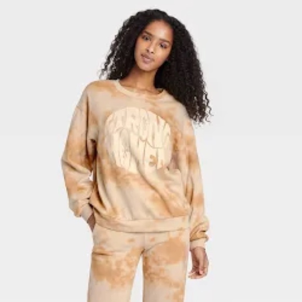 IML Women’s “Strong Women” Graphic Sweatshirt in Tan Tie Dye Size XXL